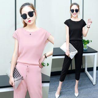 Set : Plain Short-sleeve Top + Capri Pants