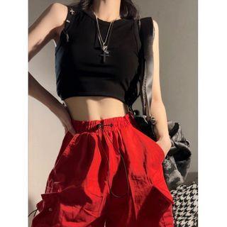 Crop Tank Top / Loose Fit Cargo Pants