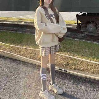 Lettering Sweatshirt / Plaid Pleated Mini A-line Skirt / Set