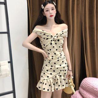 Short-sleeve Off-shoulder Polka Dot Crinkled Mini Dress
