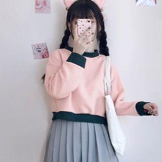 Two-tone Cropped Pullover