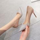 Gradient Pointy-toe Pumps