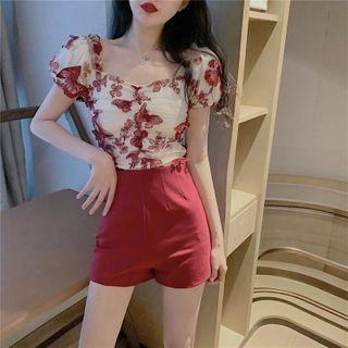 Short-sleeve Butterfly Applique Top / High-waist Shorts