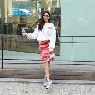Slit-side Stripe H-line Skirt