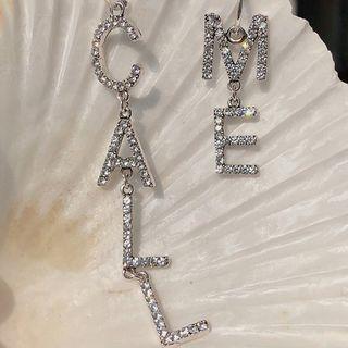 Non-matching Letter Earring / Clip-on Earring