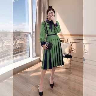 Long-sleeve Pattern Paneled A-line Midi Pleated Dress