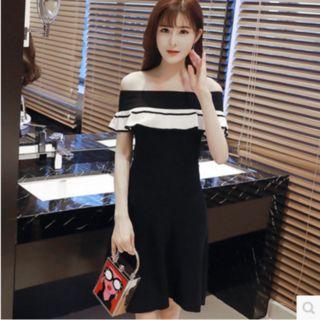Off-shoulder Color-block Slim Dress