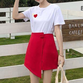 Set: Short-sleeve Heart Detail T-shirt + Mini Skirt