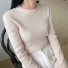 Round-neck Heart-patterned Knit Top
