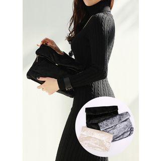 Snap-button Velvet Clutch