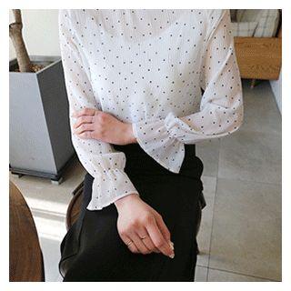 Set: Sleeveless Cable Knit Top + Polka-dot Blouse Black - One Size