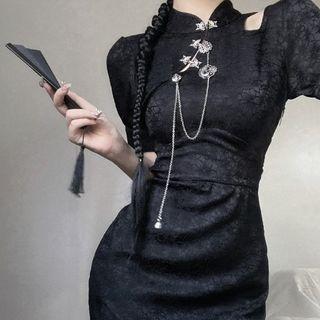 Asymmetrical Cold-shoulder Chained A-line Dress