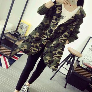 Knit-sleeve Camouflage Hooded Coat