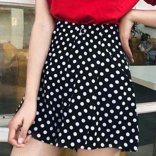 Lettering Short-sleeve T-shirt / Polka Dot Wide Leg Shorts