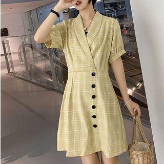 Plaid Button-side Short-sleeve Midi Dress