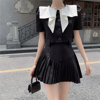 Set : Puff-sleeve Top + Accordion Pleat A-line Semi Skirt