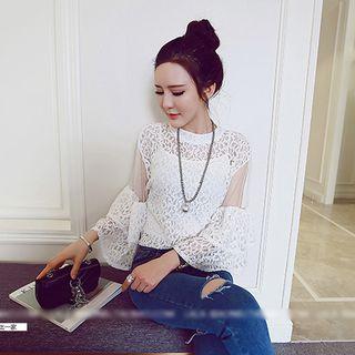 Set: Lace Bell-sleeve Top + Camisole