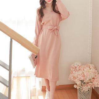 V-neck Tie-waist Midi Knit Dress