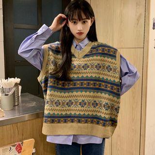 Patterned Knit Vest / Plain Shirt