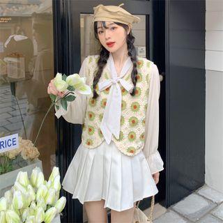 Floral Vest / Plain Blouse