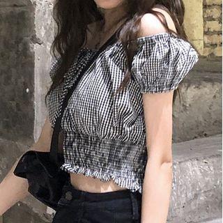 Off-shoulder Plaid Cropped Shirt
