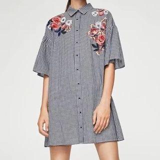 Short Sleeve Floral Embroidered Gingham Sheath Dress