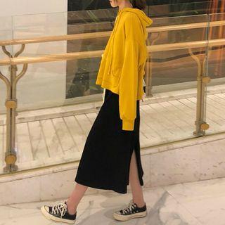 Slit Back Hoodie / A-line Midi Skirt