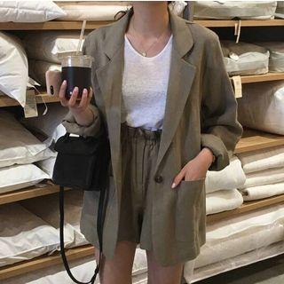 Pocketed Blazer / Dress Shorts