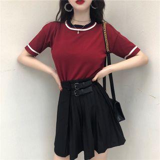 Contrast Trim Elbow-sleeve Top / Pleated Skirt