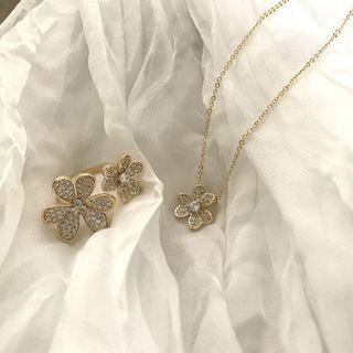 Rhinestone Flower Necklace / Flower Ring
