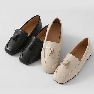 Square-toe Tassel Loafers