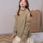 Cold-shoulder Lettuce Edge T-shirt