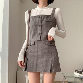 Sleeveless Buttoned Checked Top