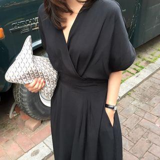 Short-sleeve V-neck Midi A-line Dress