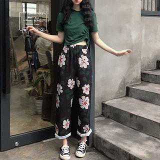 Short-sleeve Cropped T-shirt / High-waist Wide Leg Pants