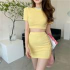 Short Sleeve Plain Crop Top / High Waist Plain Skirt