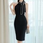Contrast Trim Halter-neck Sheath Dress
