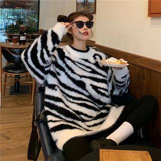 Long-sleeve Printed Sweater Sweater - One Size
