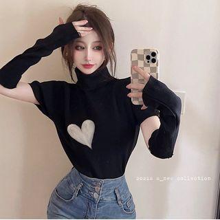 Set: Short-sleeve Heart Print Knit Top + Arm Sleeves