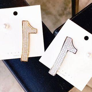 Non-matching Rhinestone Numerical Earring