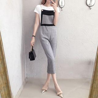 Set: Plain Short Sleeve T-shirt + Color Panel Cropped Pinafore Jumpsuit