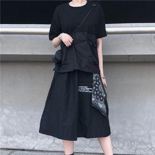 Pocket Detail Panel Short-sleeve T-shirt / Lettering Print Midi Skirt / Print Square Scarf