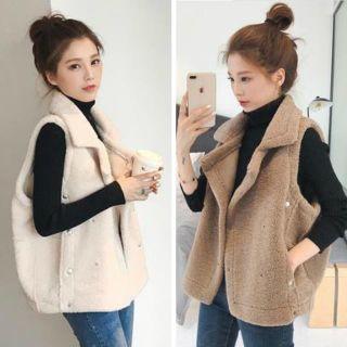 Collared Fleece Vest / Plain Camisole Top