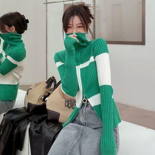 Turtleneck Two-tone Zip-up Cardigan
