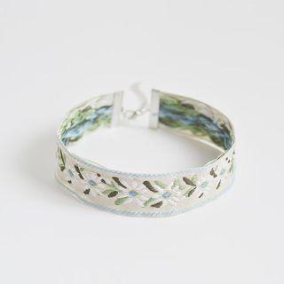 Embroidered Earring / Choker