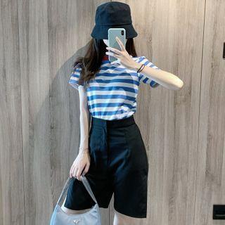 Short-sleeve Striped T-shirt / Slited Dress Shorts