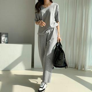 T-shirt & Pants Loose-fit Loungewear Set