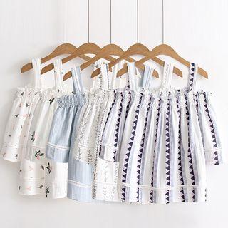 Printed Cut Out Shoulder Elbow Sleeve Top