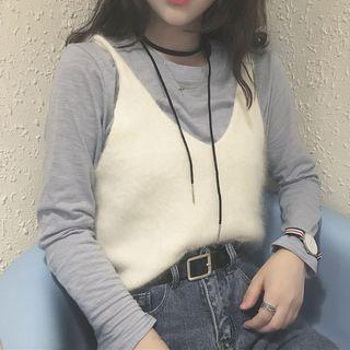 Set: Plain Knit Vest + Long Sleeve T-shirt