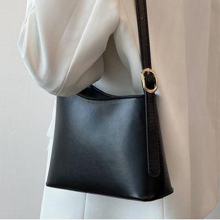Faux-leather Plain Cross Bag
